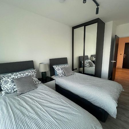One West Point , Icon Tower Apartamento Londres Exterior foto